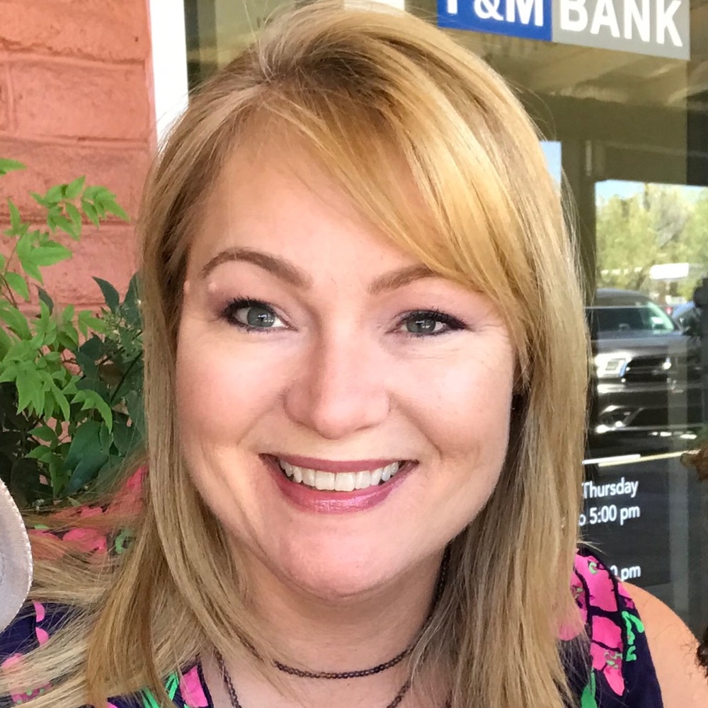 Meet your Posher, Lisa